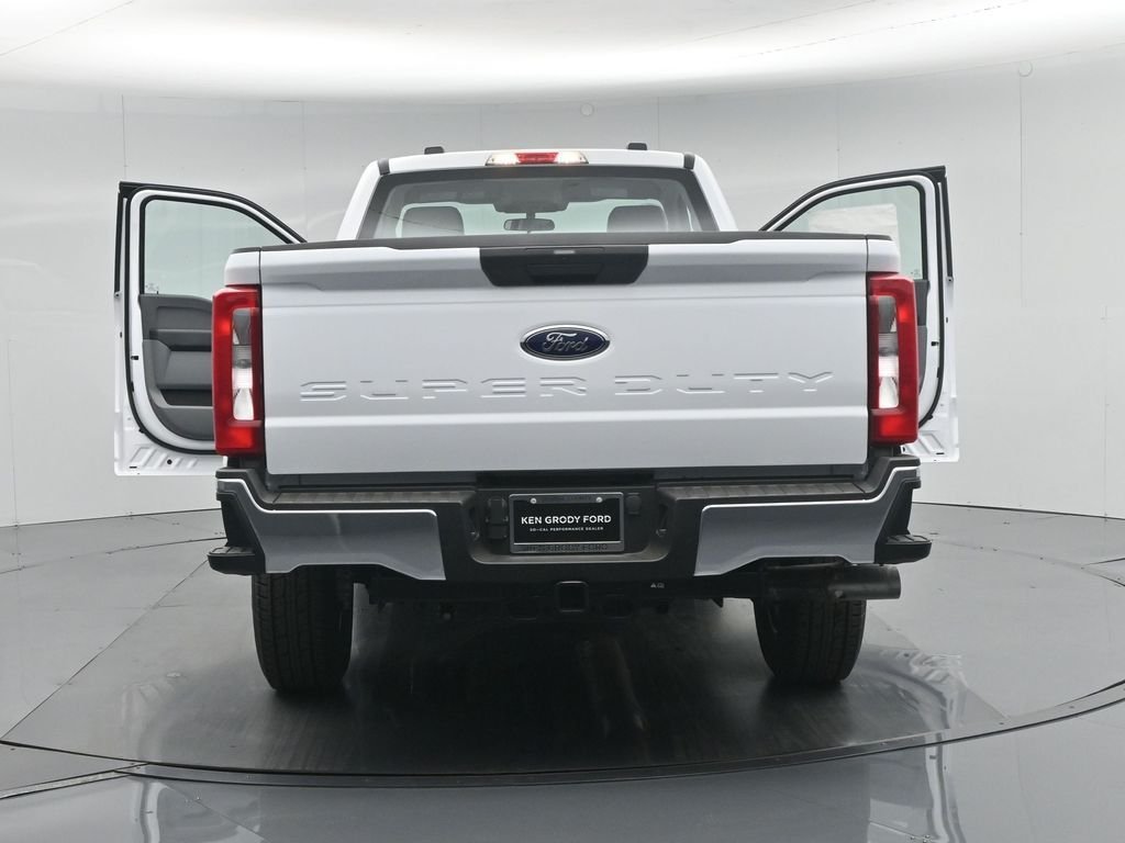 New 2026 Oxford White Ford XL image 28