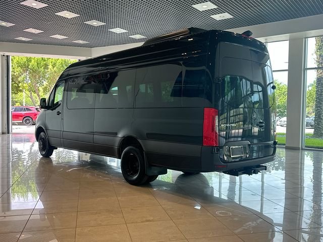New 2026 Obsidian Black Metallic Mercedes-Benz Cargo 170 WB image 5