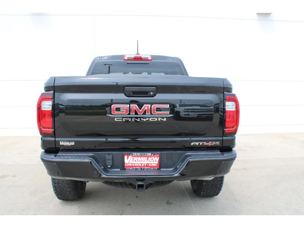 2025 GMC Canyon AT4 - Photo 24