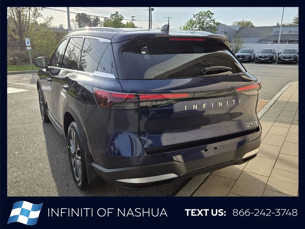 New 2027 GRAND BLUE INFINITI Luxe AWD image 11