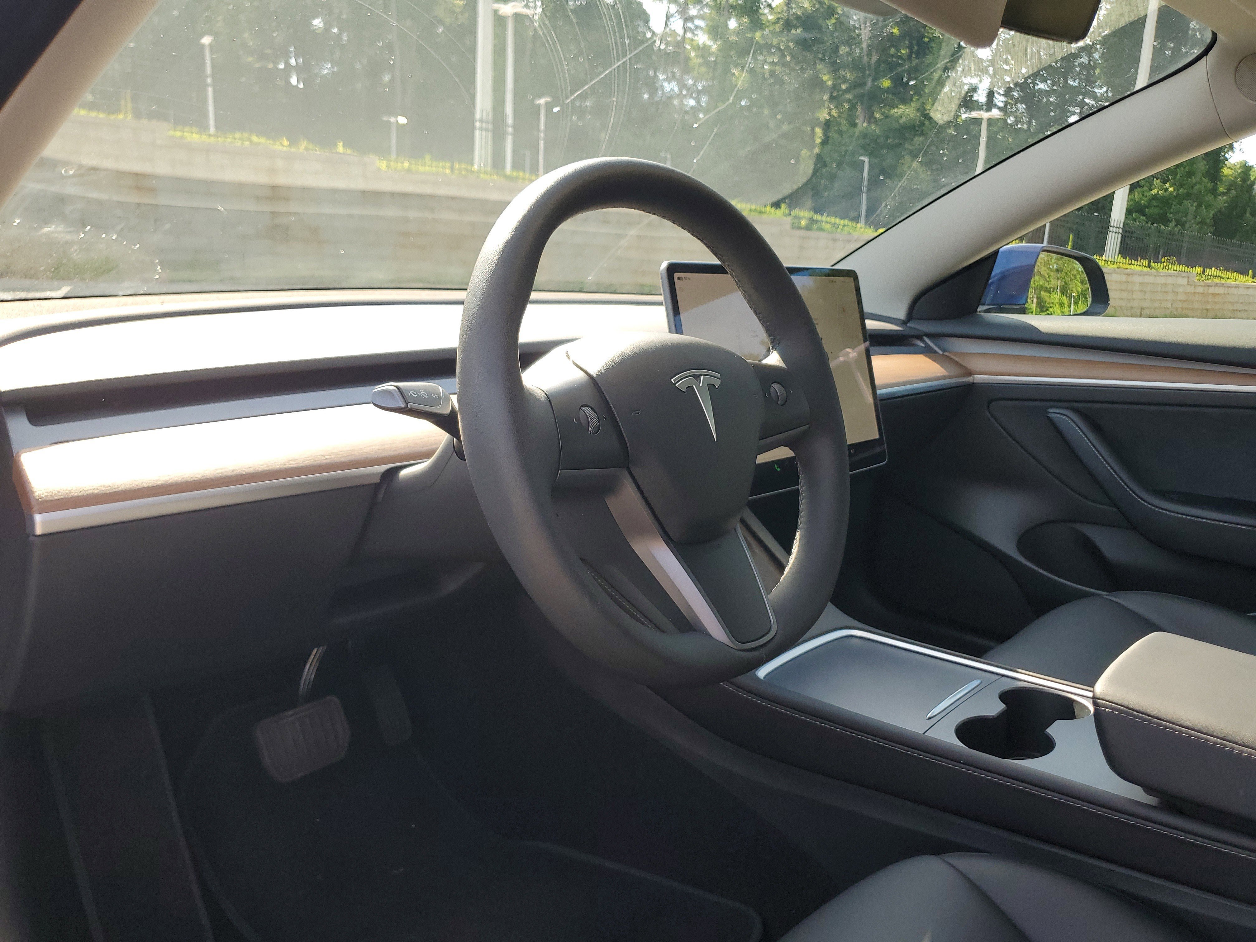 Used 2022  Tesla Long Range image 13