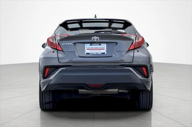 Certified Used 2018 Magnetic Gray Metallic Toyota XLE Premium image 4