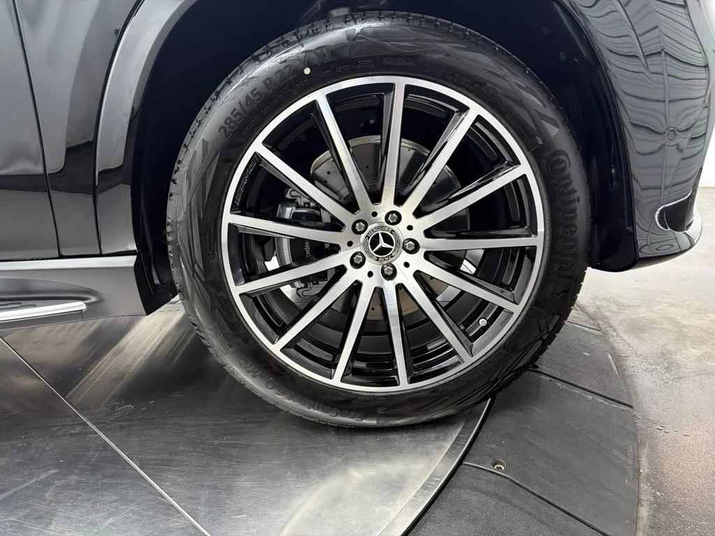 New 2026 Black Mercedes-Benz GLS 450 image 9