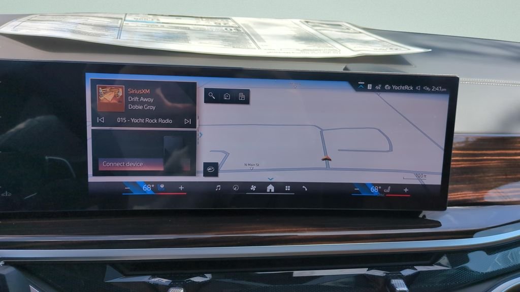 New 2026 Mineral White Metallic BMW xDrive40i image 20