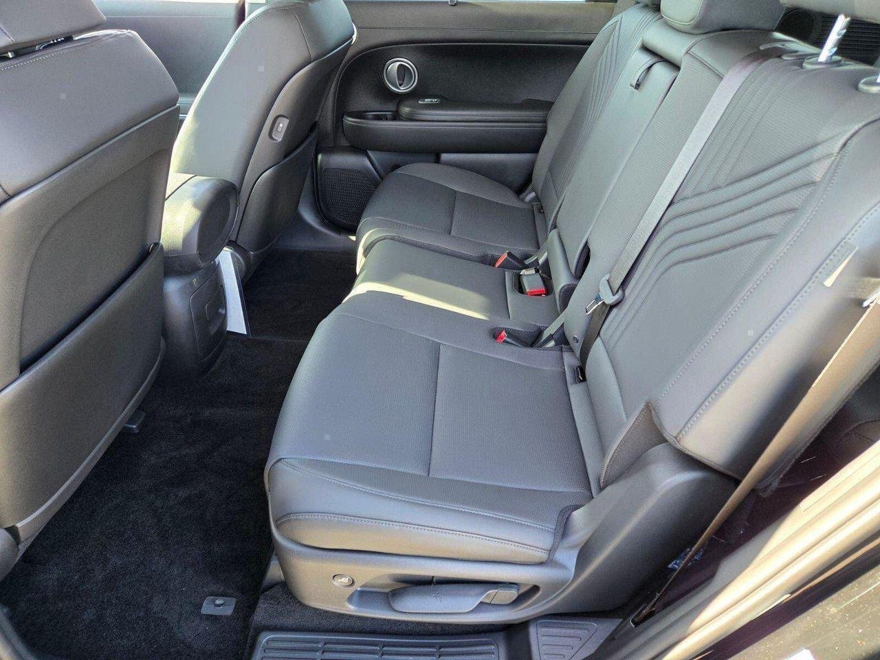 New 2026 Black Hyundai SEL image 7