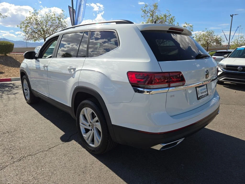 Used 2021 White Volkswagen 2.0T SE w/Technology image 4