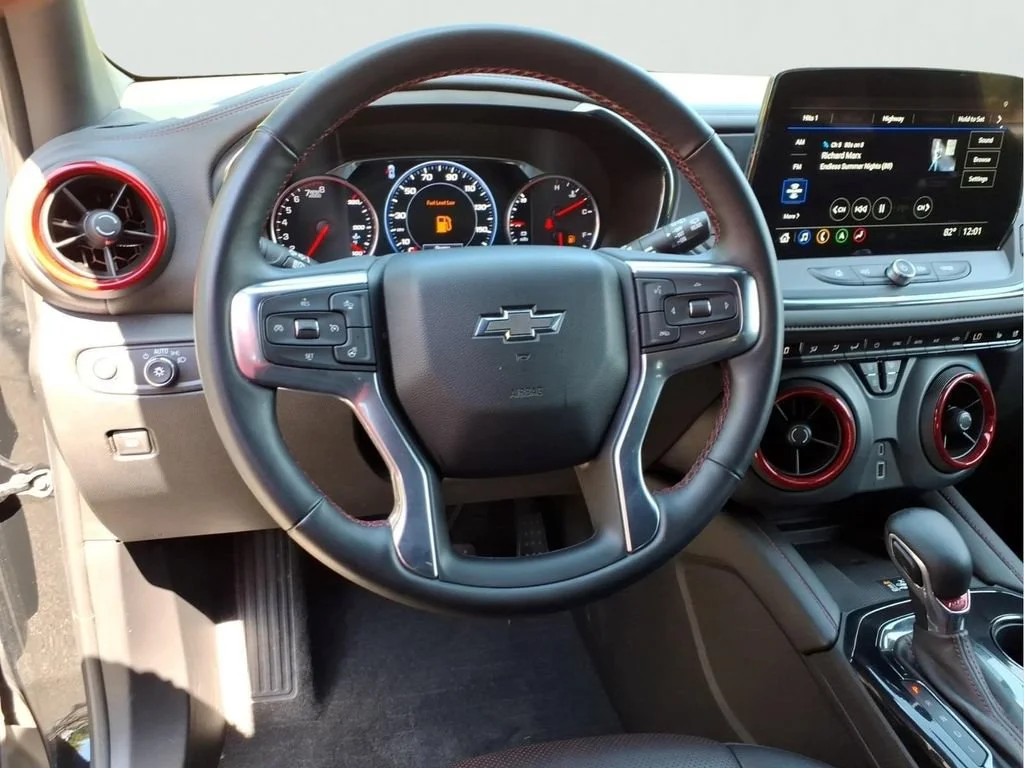Used 2023 BLACK Chevrolet RS image 3