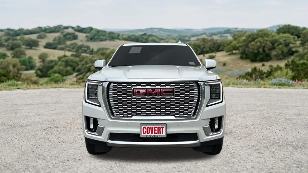 Used 2023 White GMC Denali image 2
