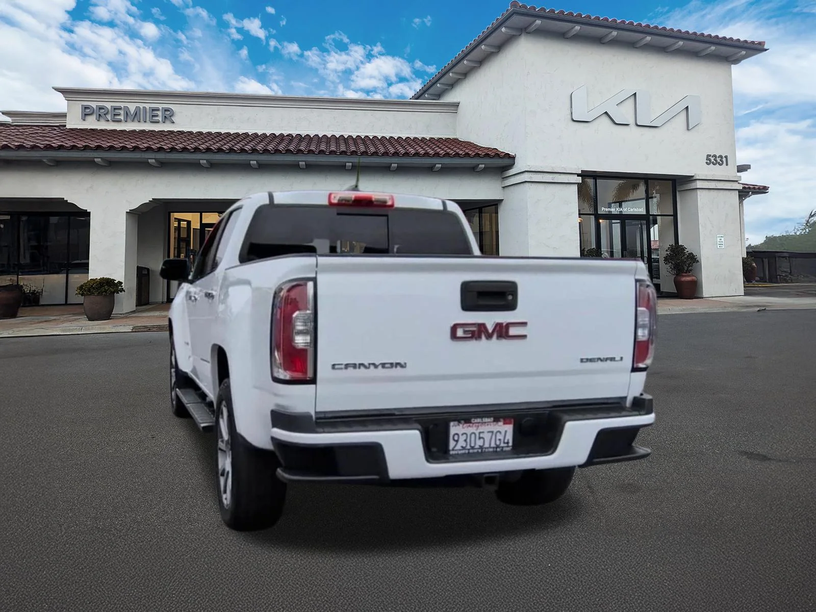 Used 2018 White GMC Denali image 7
