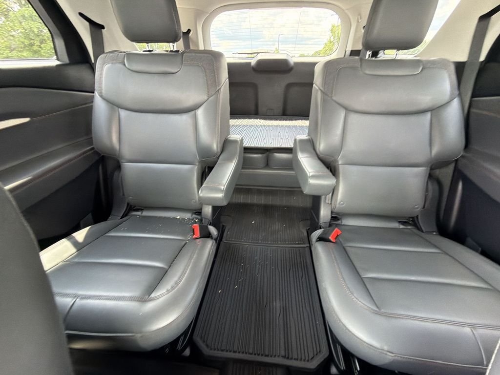 Used 2025 Gray Ford Active image 15