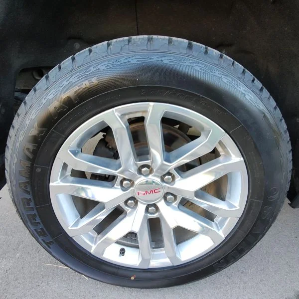 Used 2021 Silver GMC SLT Pickup 4D 5 3/4 ft image 11