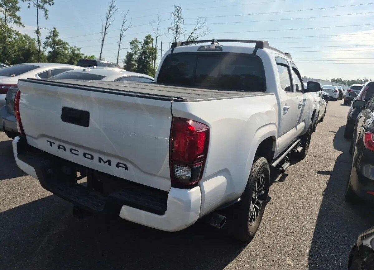 Used 2022 White Toyota SR V6 image 4