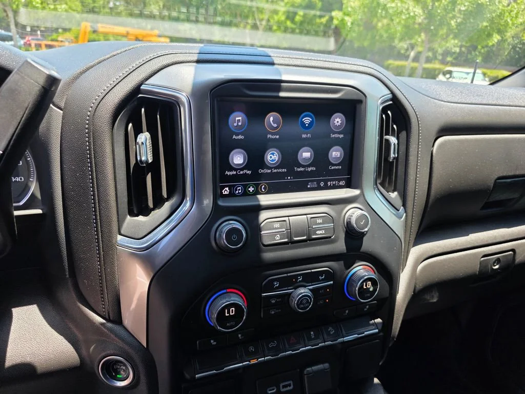 Used 2022 Summit White Chevrolet RST image 17