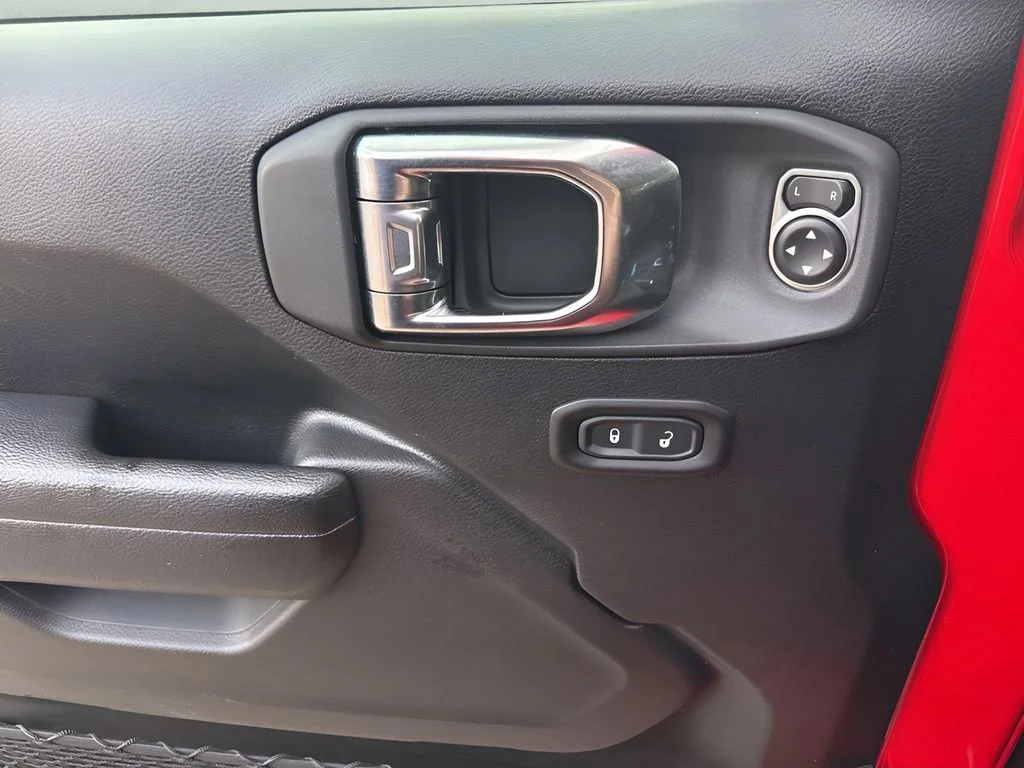 Used 2025 Red Jeep Sport S image 15