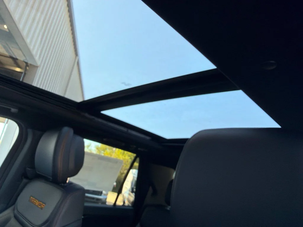 New 2027 Glacier Gray Metallic Tri-Coat Ford Tremor® image 18