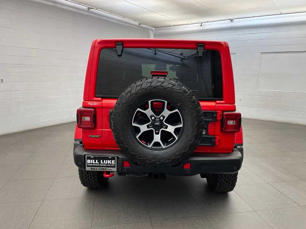 Used 2022 Red Jeep Unlimited Rubicon image 6