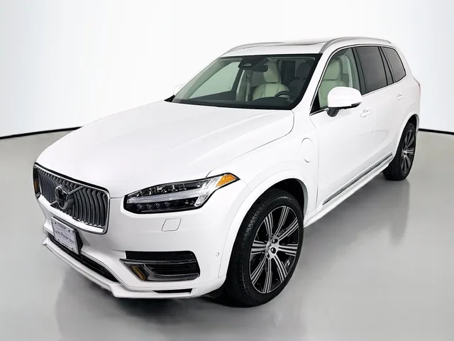 2024 Volvo XC90 Recharge Plug-In Hybrid T8 Plus Bright Theme 7 Passenger