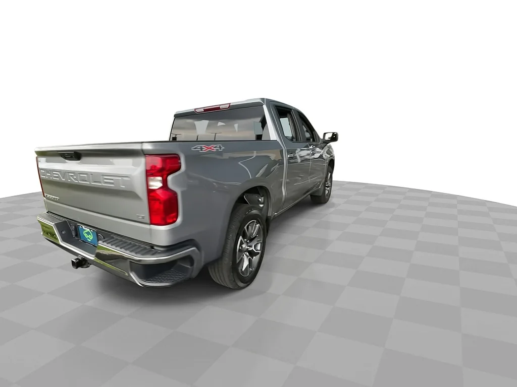 Used 2023 Sterling Gray Metallic Chevrolet LT image 9