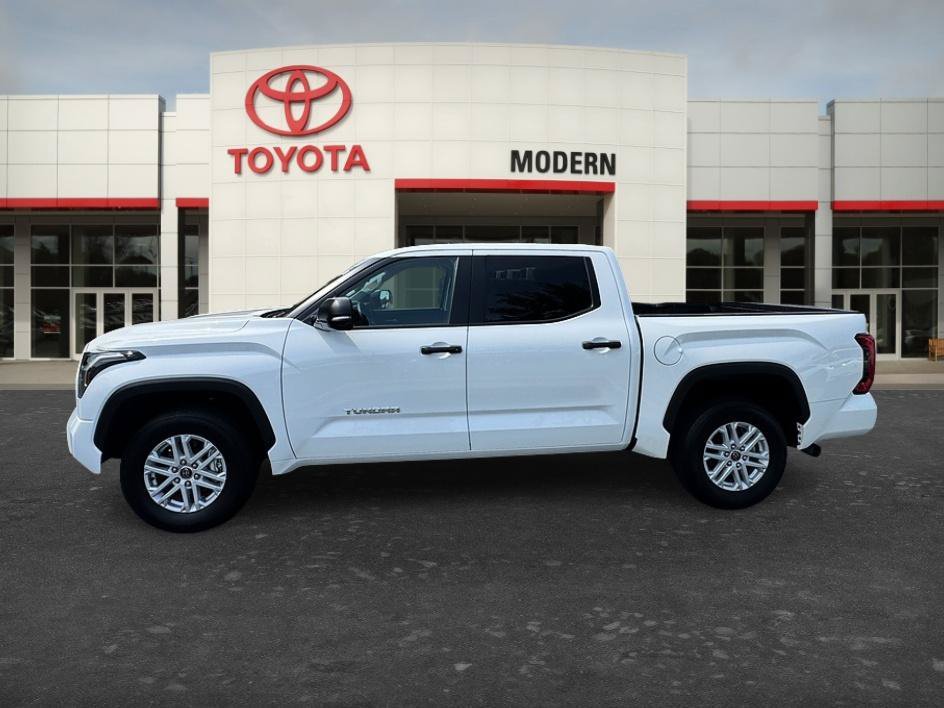 Used 2024 Ice Cap Toyota SR5 image 7