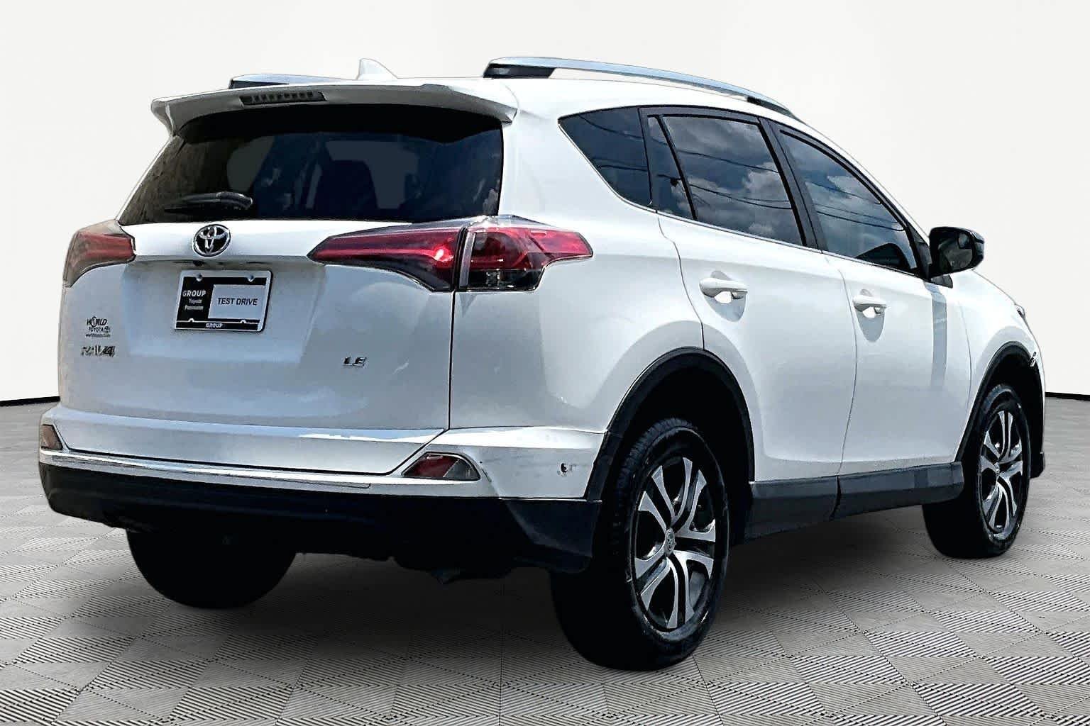 Used 2018 Super White Toyota LE image 13