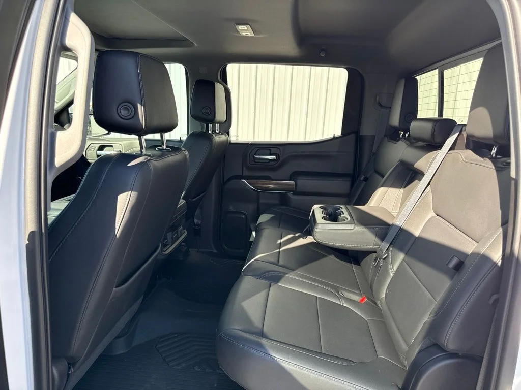 Used 2021 Pearl Chevrolet LT Trail Boss image 12