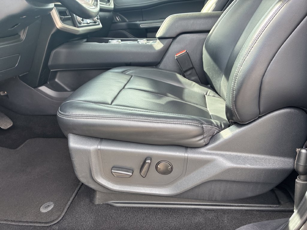 Used 2024 Dark Matter Gray Ford XLT image 12