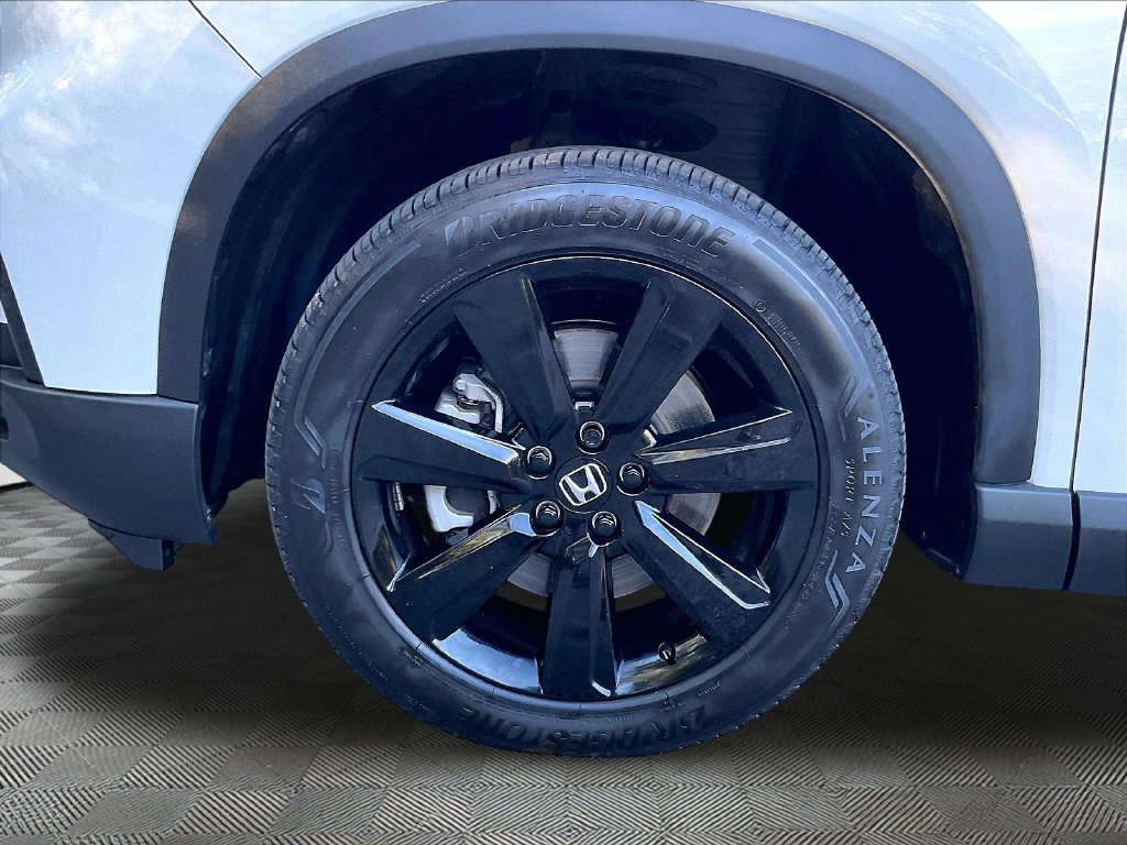 Used 2025 White Honda Black Edition image 7