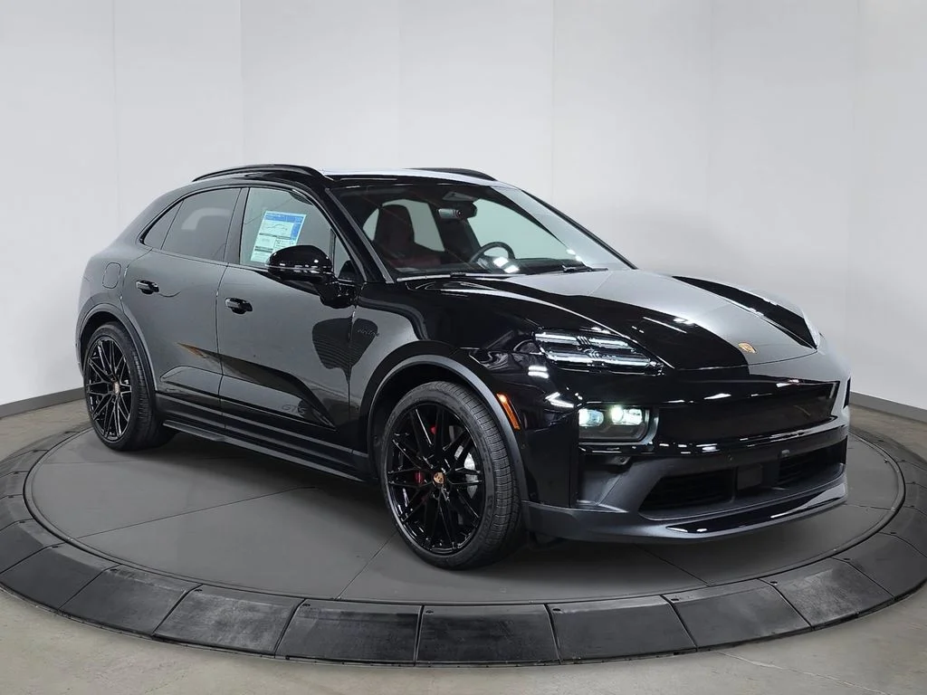 2026 Porsche Macan GTS - Photo 9