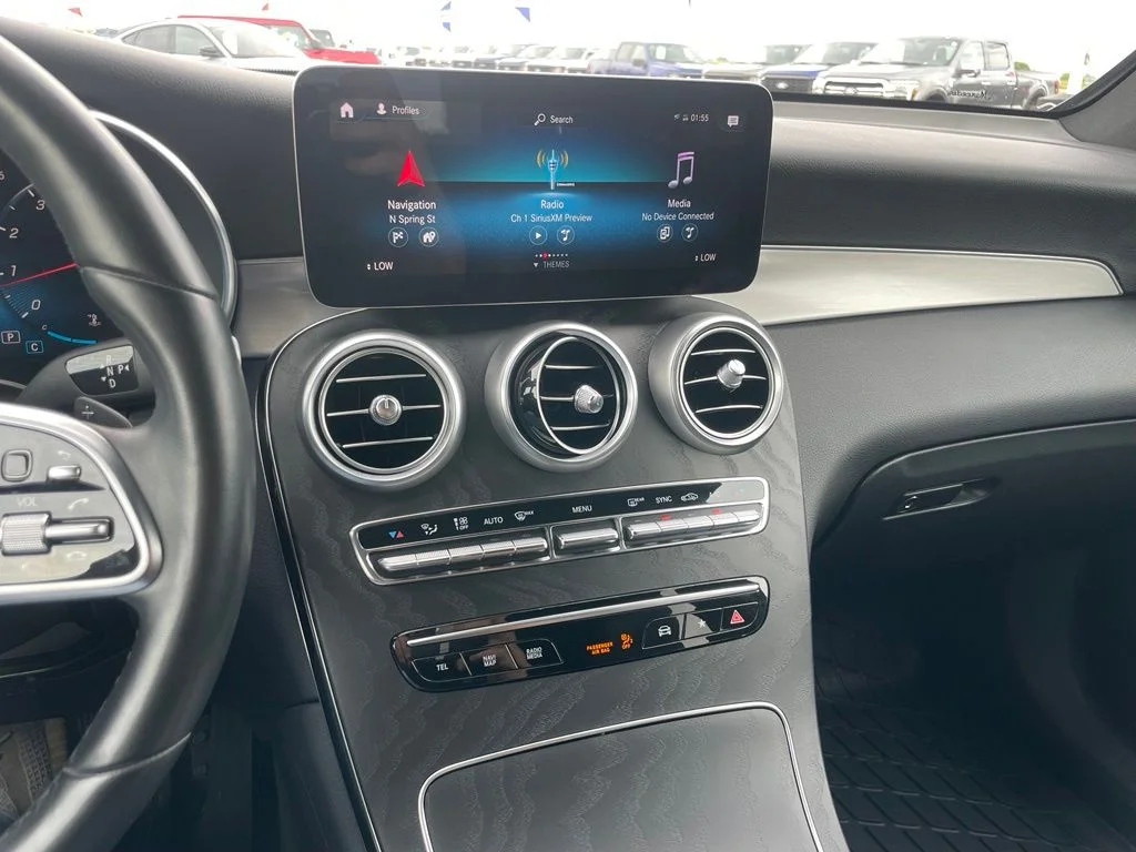 Used 2022 Black Mercedes-Benz GLC 300 image 10