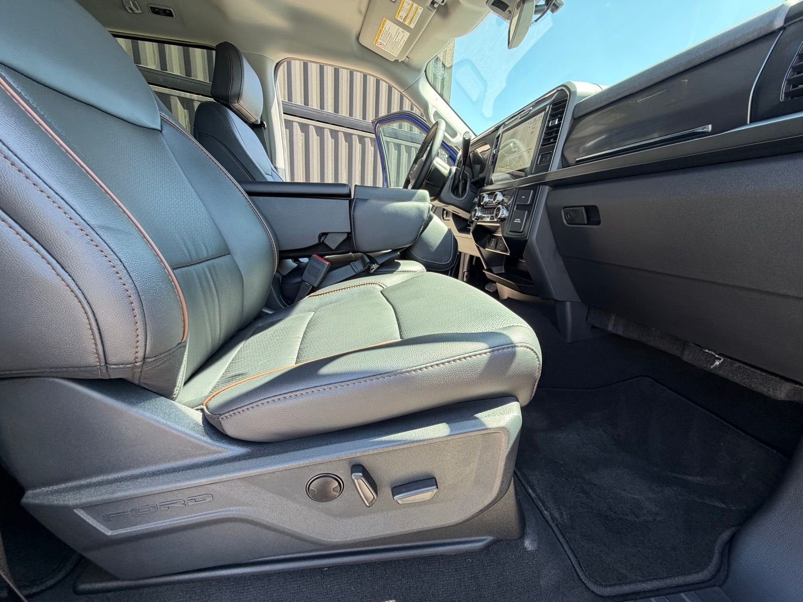 New 2026 Argon Blue Metallic Ford F-350® Lariat® image 31