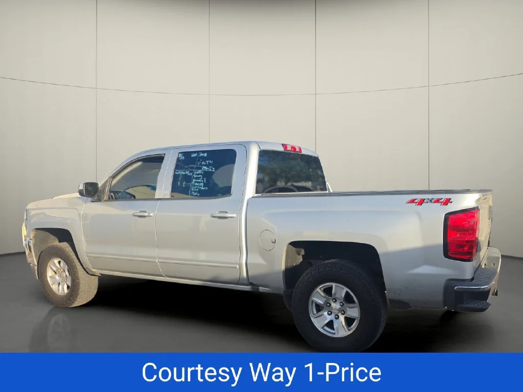 Used 2018 Silver Chevrolet LT image 7