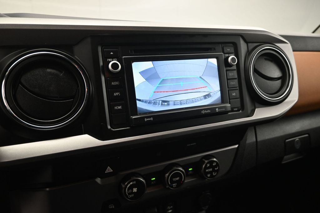 Used 2019 Gray Toyota SR5 image 13