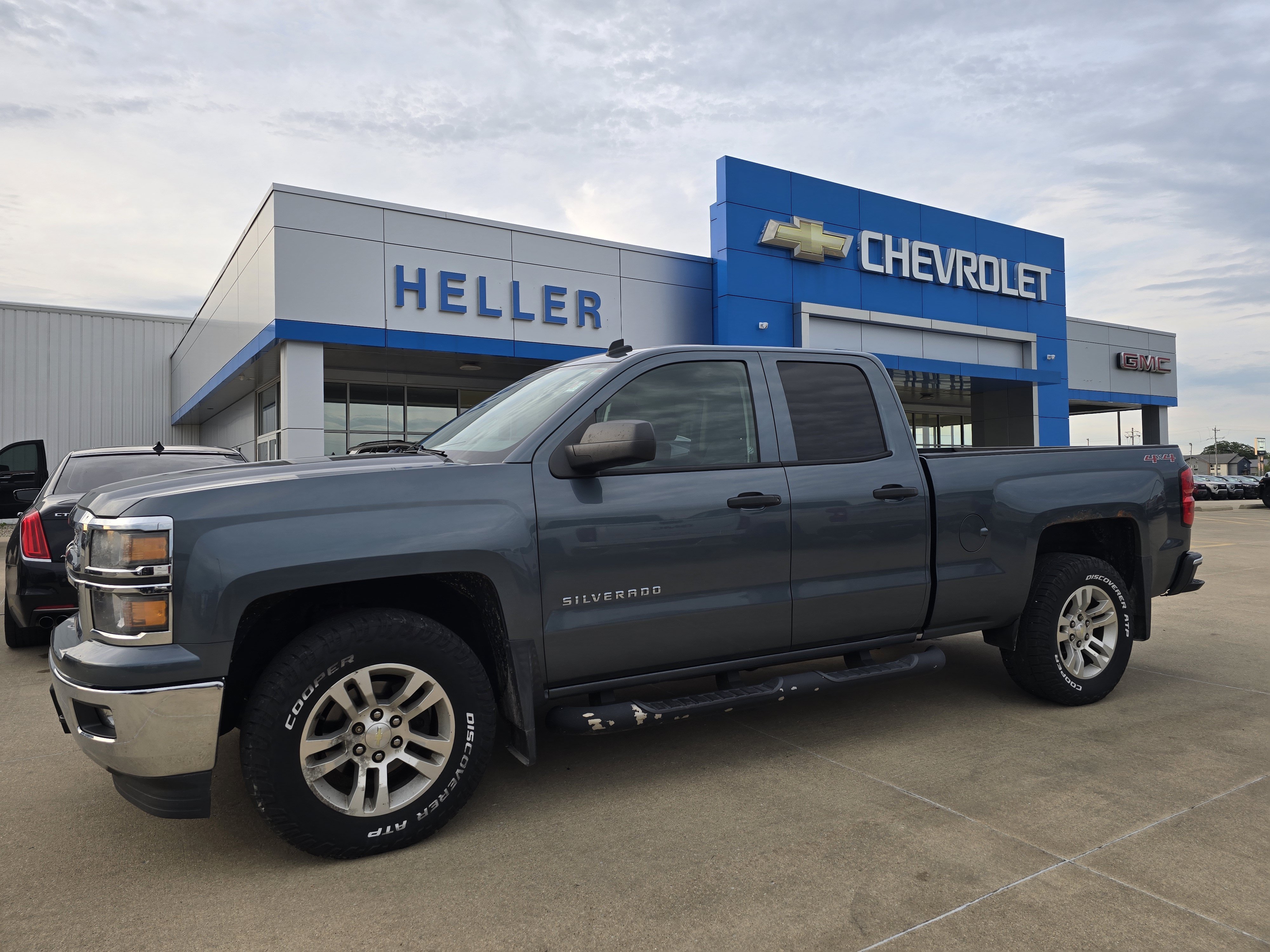 Used 2014 Blue Granite Metallic Chevrolet LT image 3