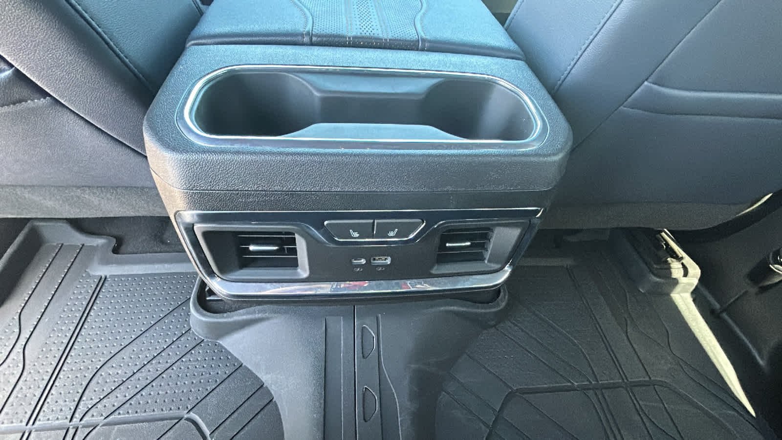 2024 Chevrolet Silverado 1500 High Country - Photo 25