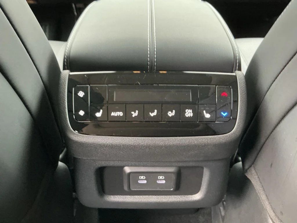 New 2026 MINERAL BLACK INFINITI Luxe FWD image 29