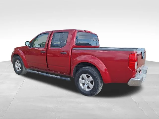 Used 2012 Red Nissan SV image 5