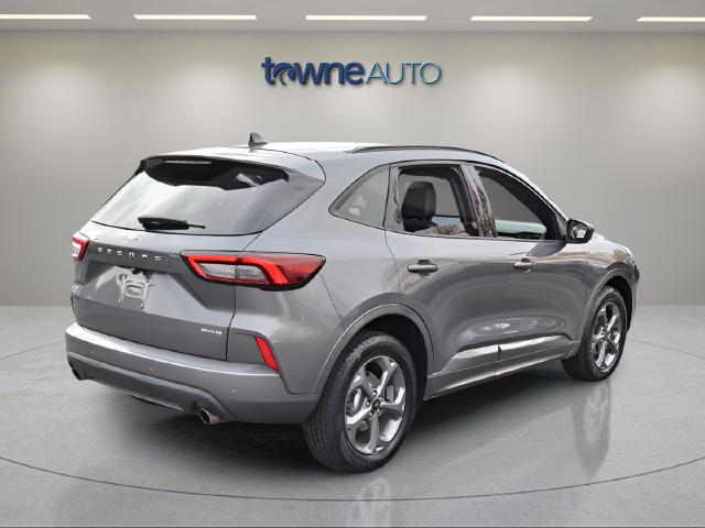 Used 2023 Gray Ford ST-Line image 7