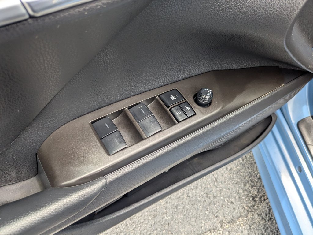 Used 2023  Toyota SE image 12