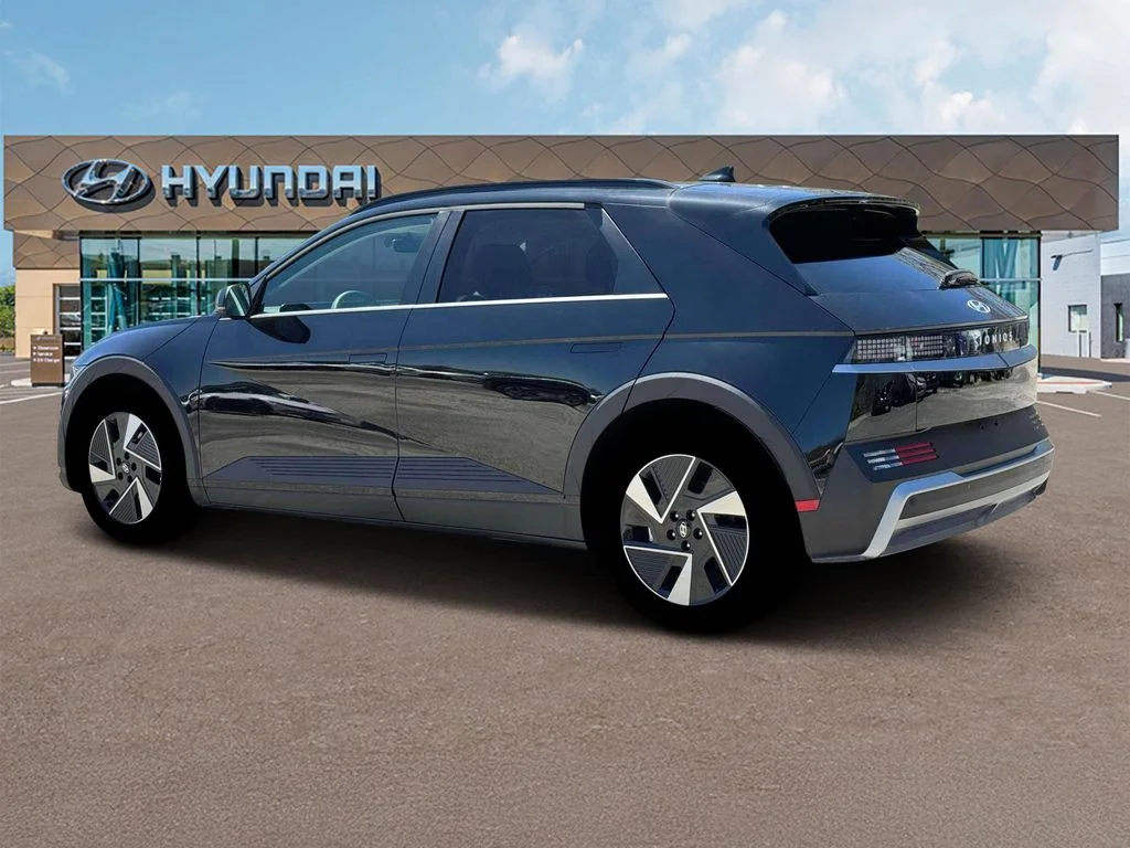 New 2026 Black Hyundai SEL image 4