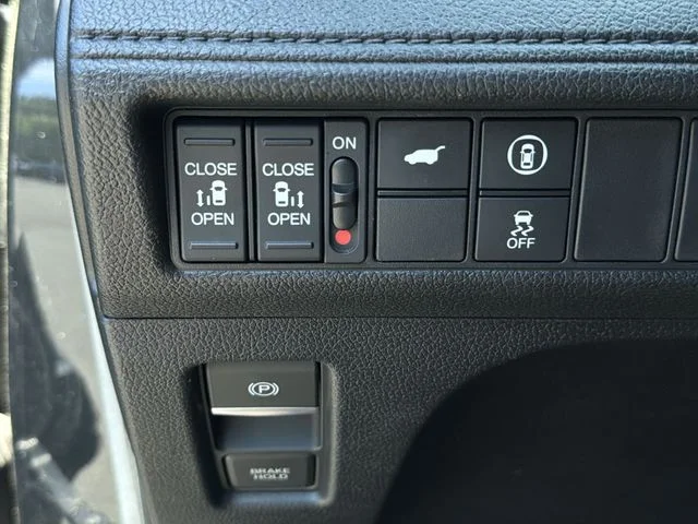 Used 2024  Honda EX-L image 33