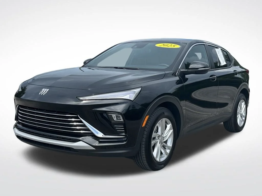 Used 2025 Black Buick Preferred image 2