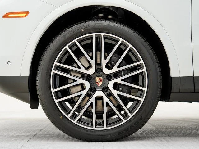 Certified Used 2025  Porsche  image 27