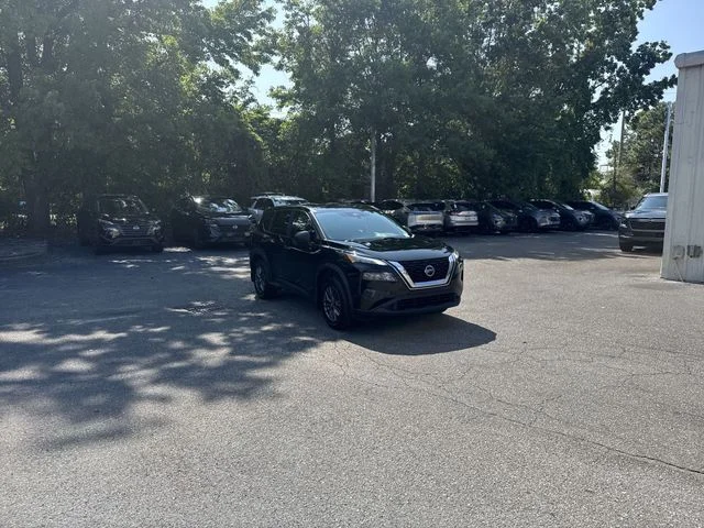 Used 2021 Black Nissan S image 3