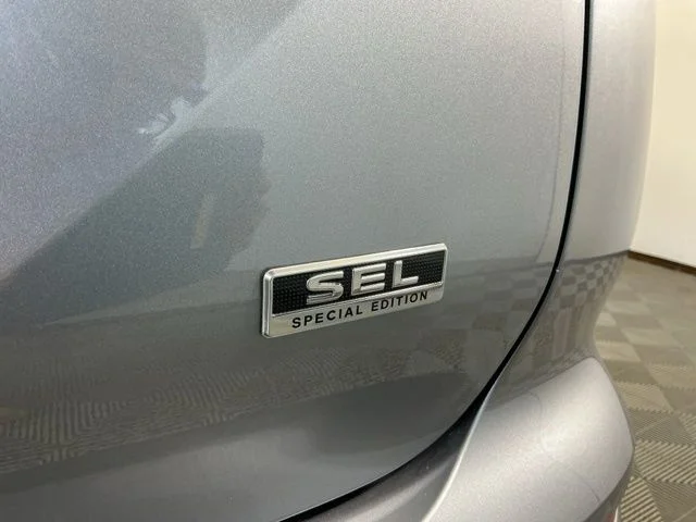 Certified Used 2022 Gray Mitsubishi SEL image 11