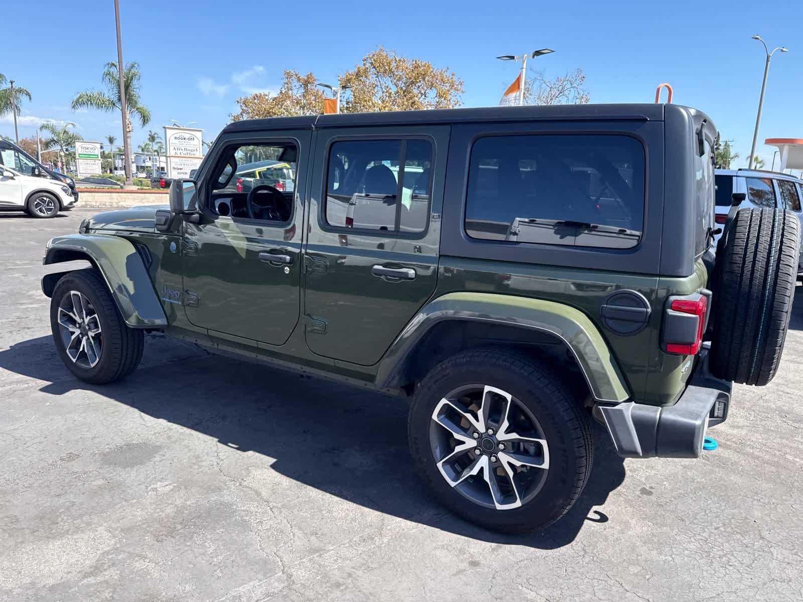 Used 2024 Sarge Green Clearcoat Jeep Sport S image 20