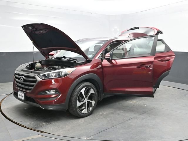 Used 2016 Red Hyundai Sport image 47
