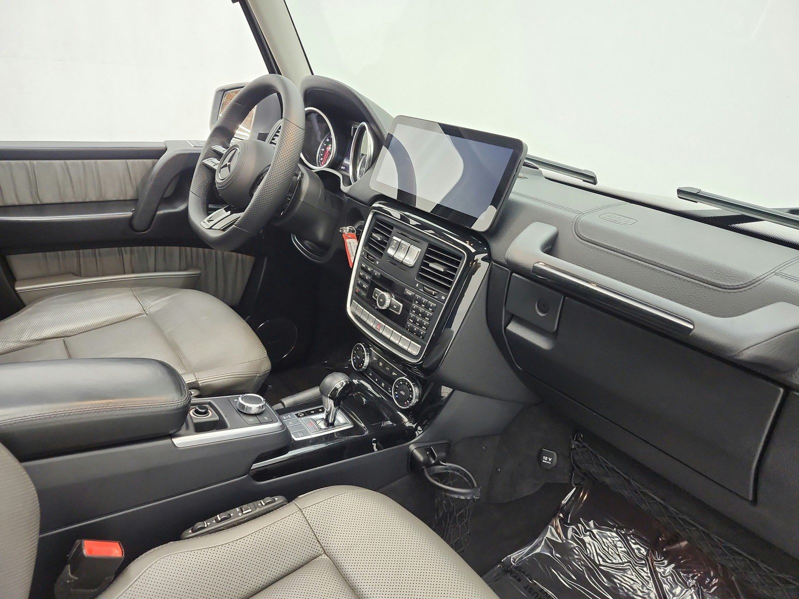 Used 2016 Palladium Silver Metallic Mercedes-Benz 4MATIC® 4dr G 550 image 18
