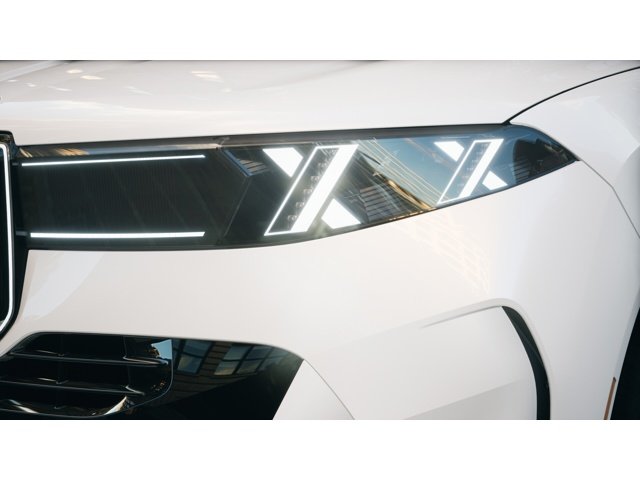New 2027 Mineral White Metallic BMW X5 40 image 6