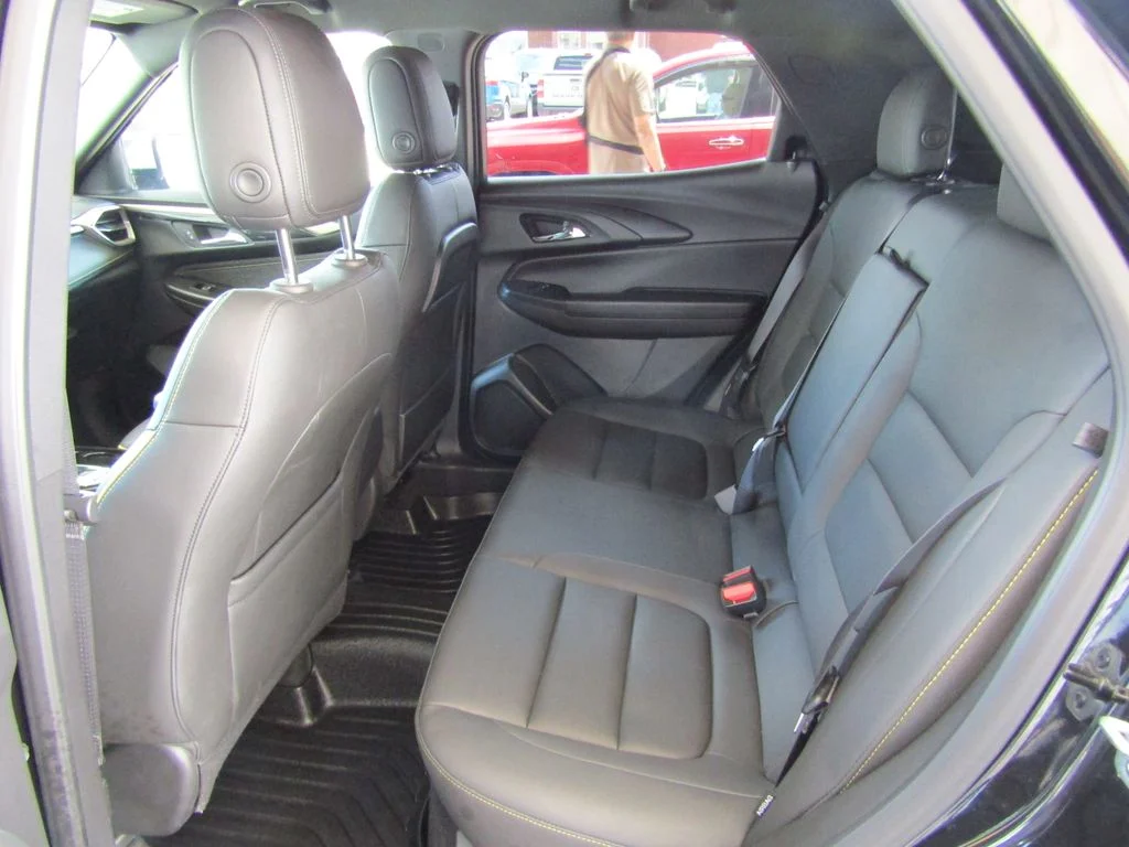 Used 2025 Black Chevrolet ACTIV image 31