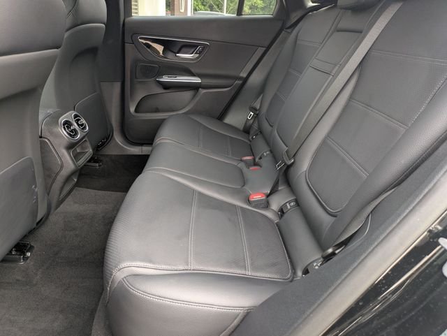 Used 2025 Black Mercedes-Benz GLC 300 image 25